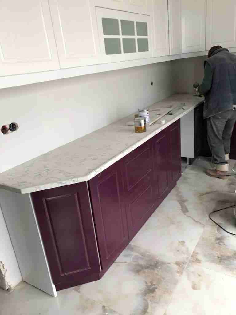 اطلالة مباشرة على بحر مرمرة عندما تكون حديقة منزلك جزء من شاطئ يلوا- فيديو
يقع مشروعنا على ضفاف بحر مرمرة في مركز مدينه يلوفا الساحلية.
يلوفا مدينه جميله يتضاعف عدد سكانها 10 مرات في الصيف عنه في ال...