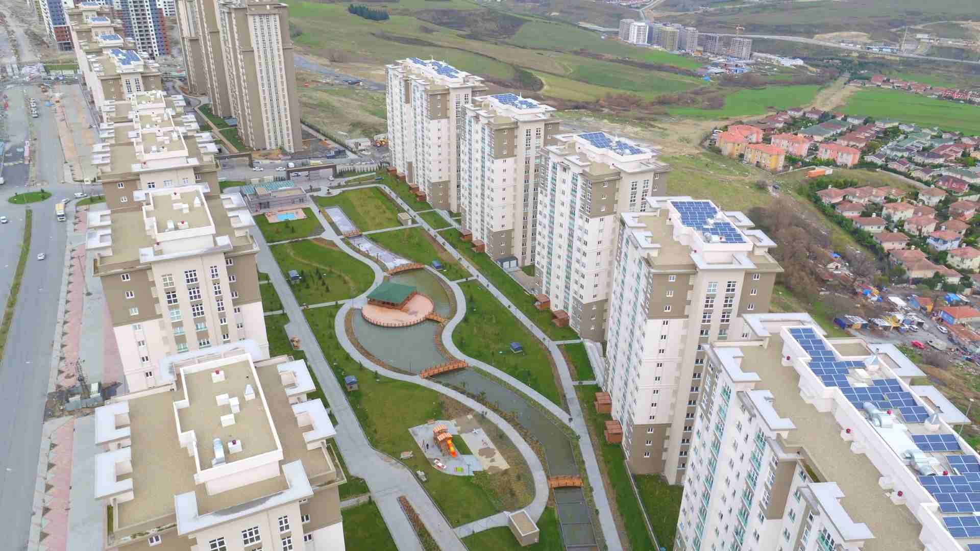يتم بناء المشروع في 12 مبنى
على مساحة 41.000 متر مربع
على طريق Hadimkoy Hosdere في Istanbul Basaksehir Industrial Quarter.
يتضمن المشروع 1،095 مسكن و 81 وحدة تجارية.
يتكون المشروع من شقق 1 + 1 و...