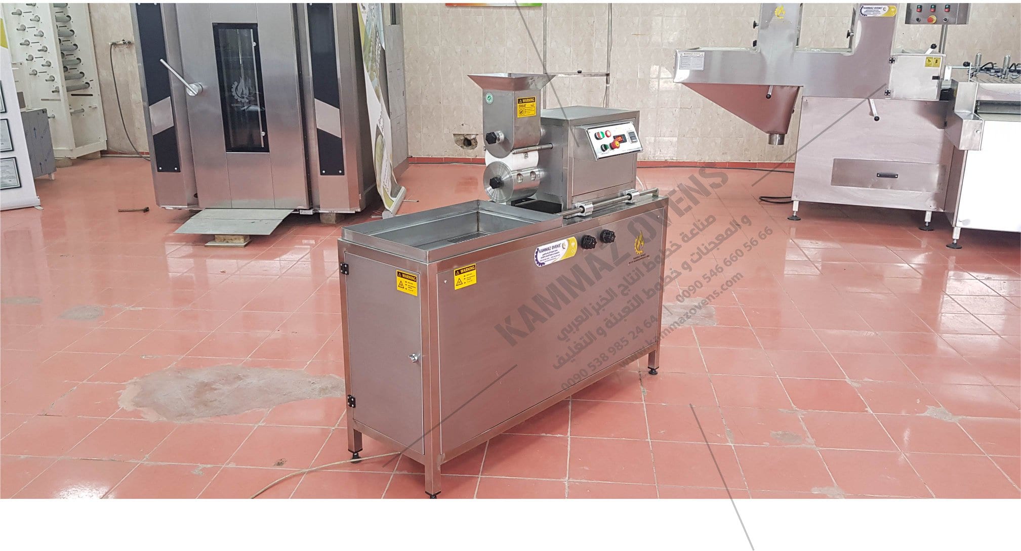 ماكينة الفلافل
Falafel making machine
•القدرة الإنتاجية 2500 قرص فلافل في الساعة
•مصنوعة بالكامل من مادة الستانلس ستيل
•الرأس المتحرك مصنوع من مادة الستانلس ستيل
•سهولة فك الرأس ا...